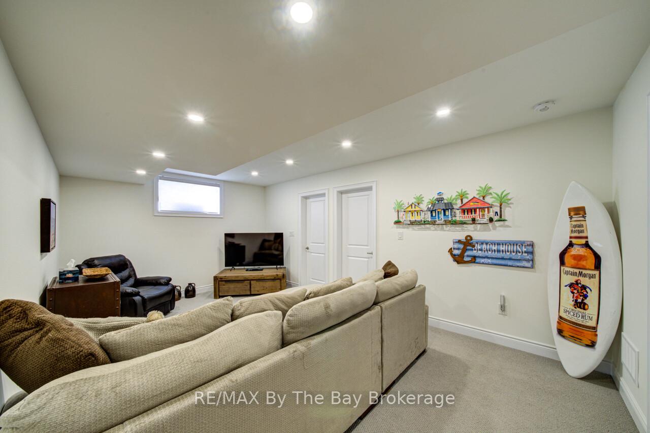 Photo 24 of 194 Mapleside Drive, Wasaga Beach — HOMEH