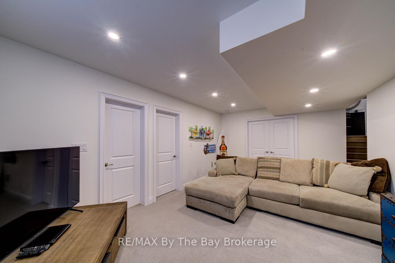 Photo 25 of 194 Mapleside Drive, Wasaga Beach — HOMEH