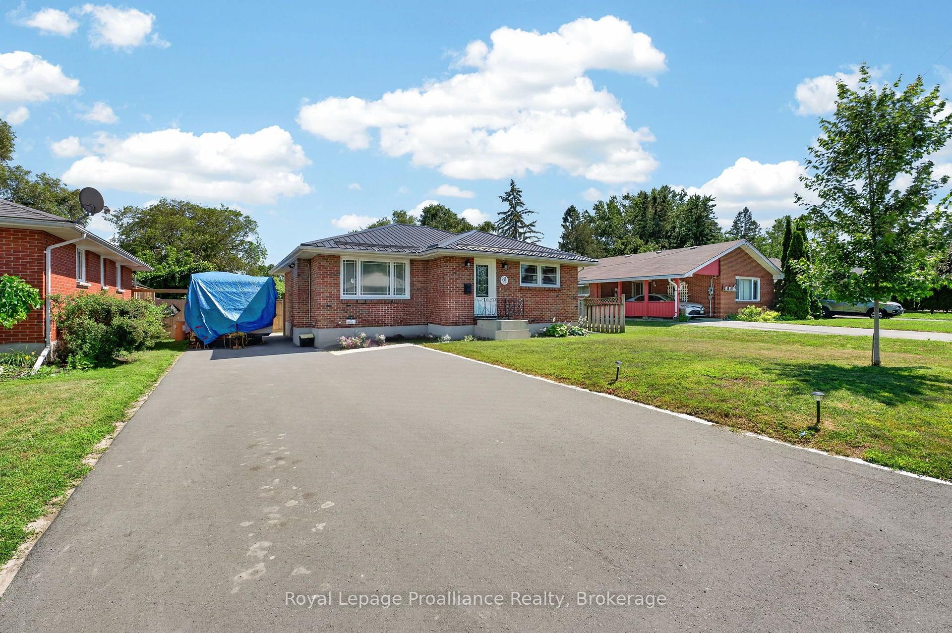 Photo 2 of 81 Crestview Avenue, Belleville, Belleville Ward — HOMEH