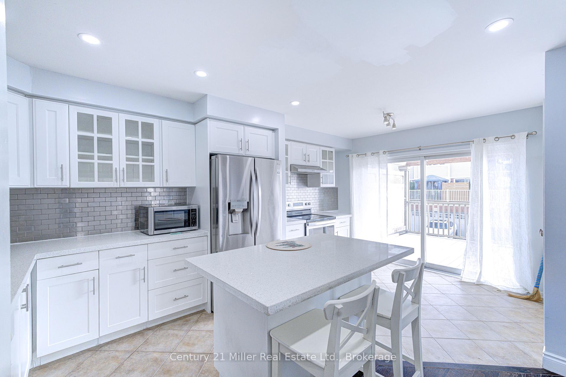 Photo 5 of 3105 Walker's Line, Burlington, Alton — HOMEH
