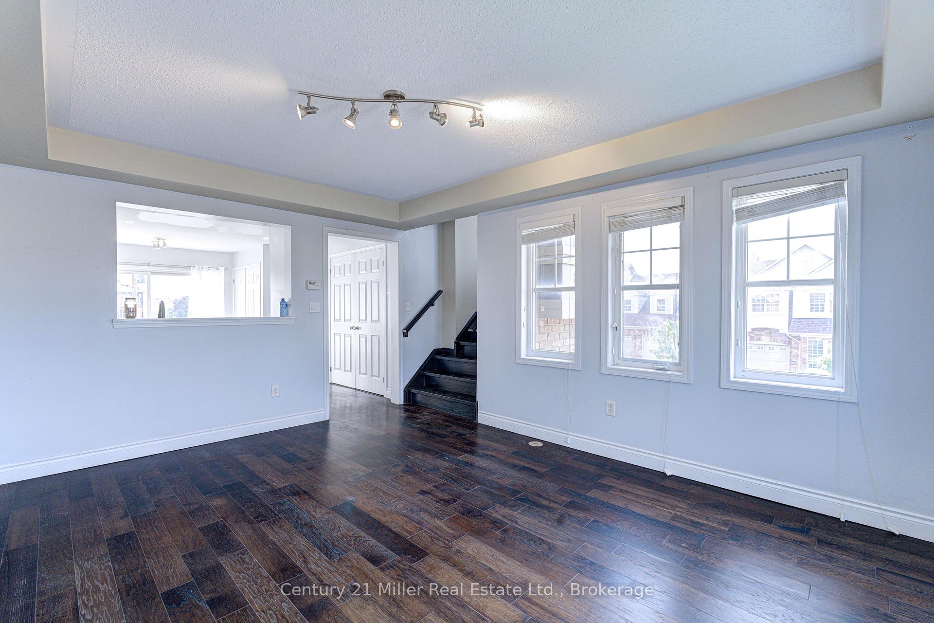 Photo 8 of 3105 Walker's Line, Burlington, Alton — HOMEH