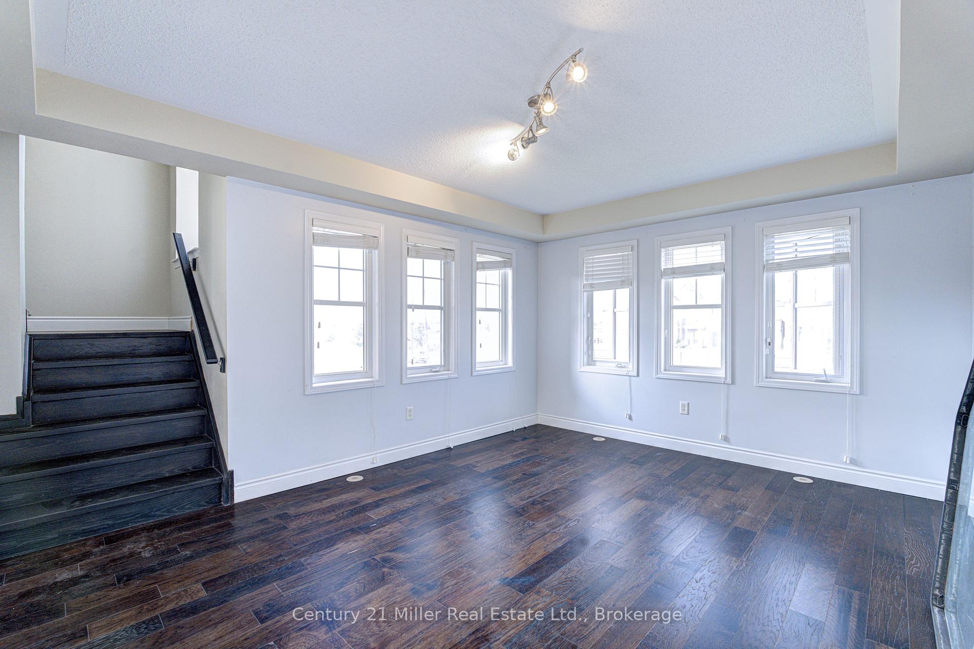 Photo 9 of 3105 Walker's Line, Burlington, Alton — HOMEH