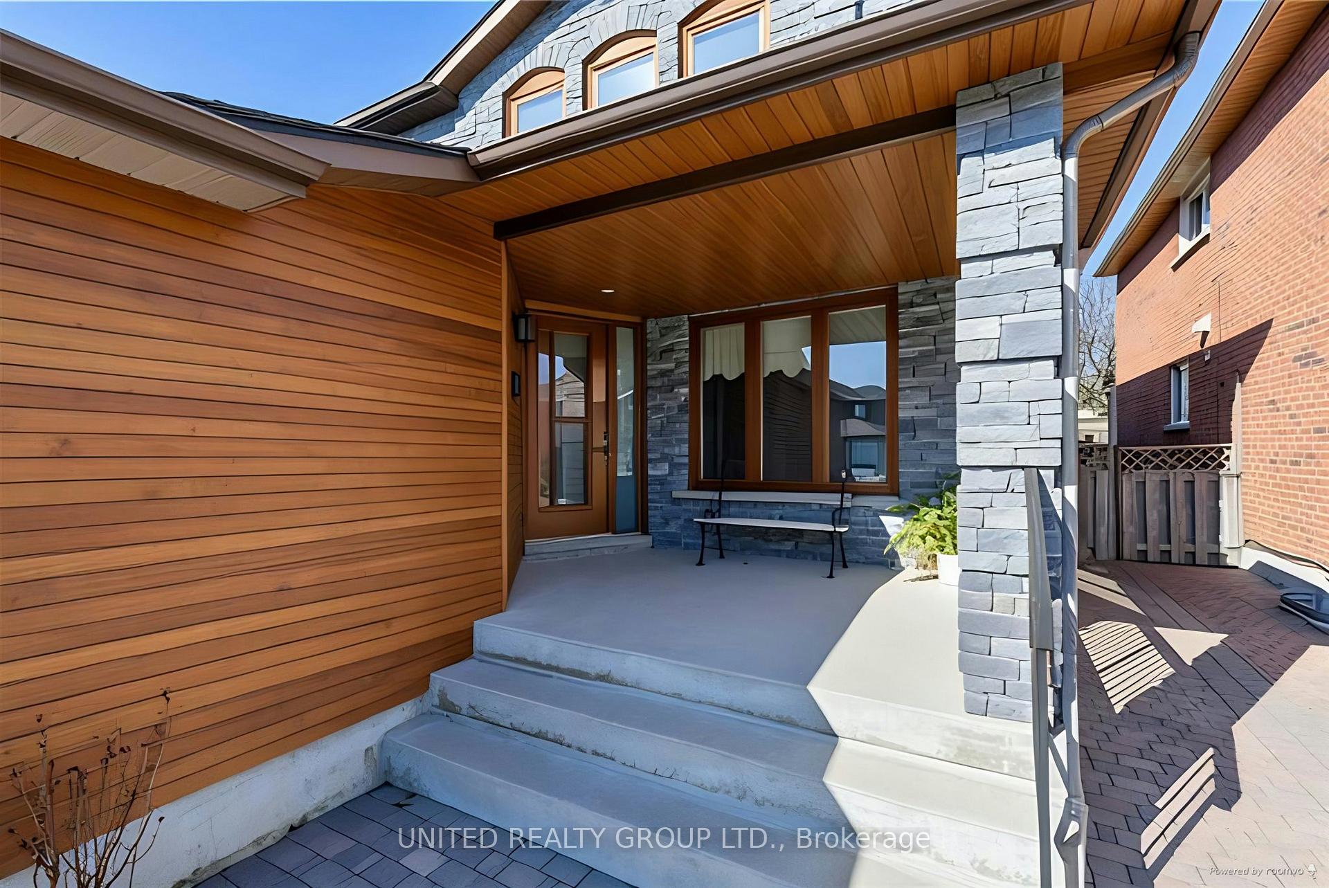 Photo 5 of 91 Governor Crescent, Vaughan, East Woodbridge — HOMEH