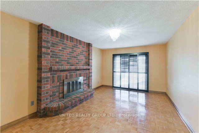 Photo 6 of 91 Governor Crescent, Vaughan, East Woodbridge — HOMEH