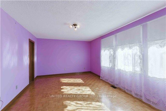 Photo 9 of 91 Governor Crescent, Vaughan, East Woodbridge — HOMEH
