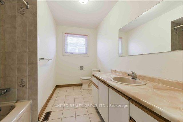 Photo 15 of 91 Governor Crescent, Vaughan, East Woodbridge — HOMEH