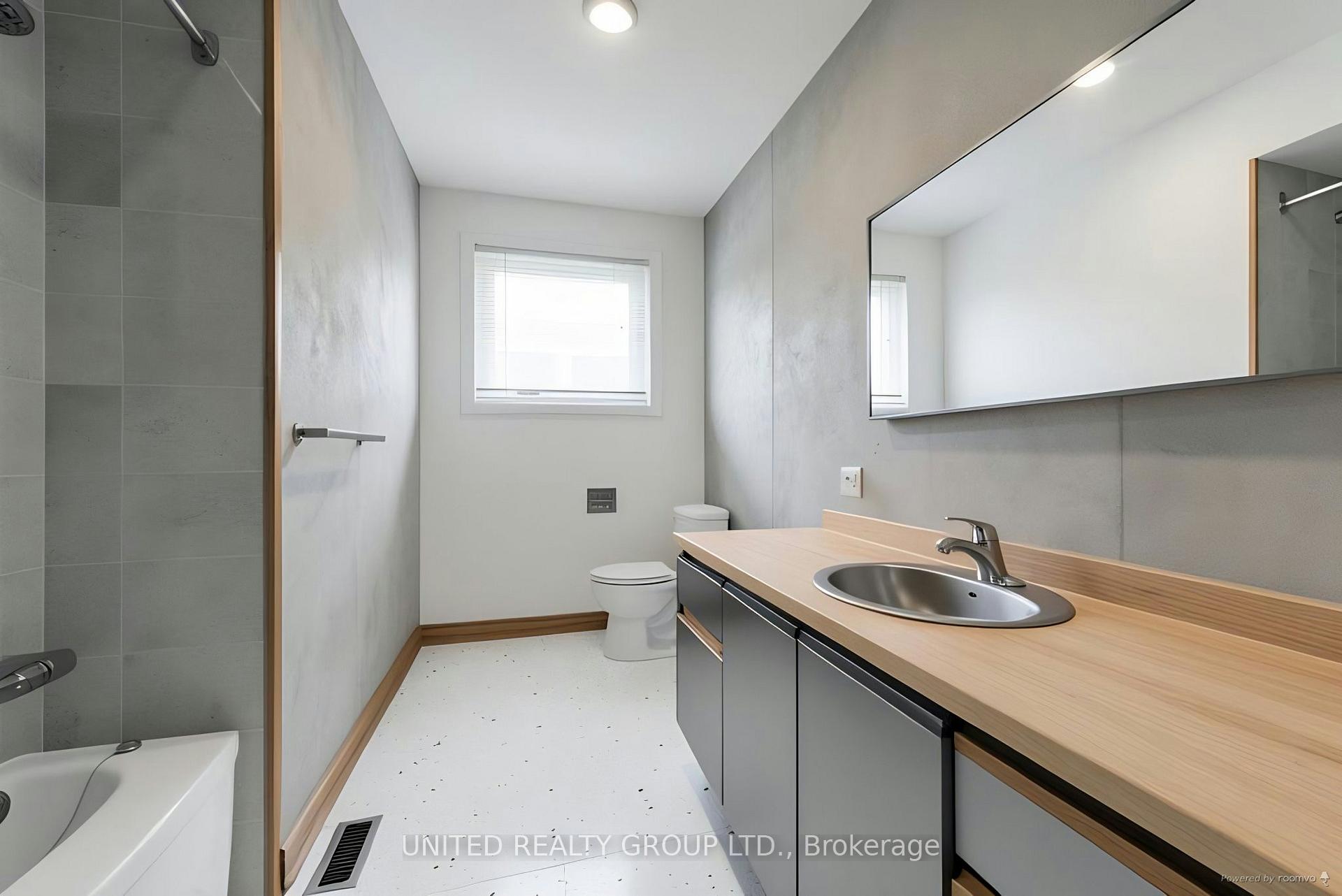 Photo 20 of 91 Governor Crescent, Vaughan, East Woodbridge — HOMEH