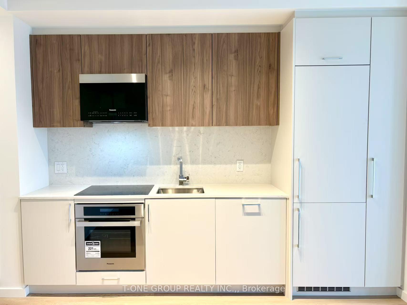 Photo 4 of Unit 619, 689 The Queensway, Etobicoke, Stonegate-Queensway — HOMEH