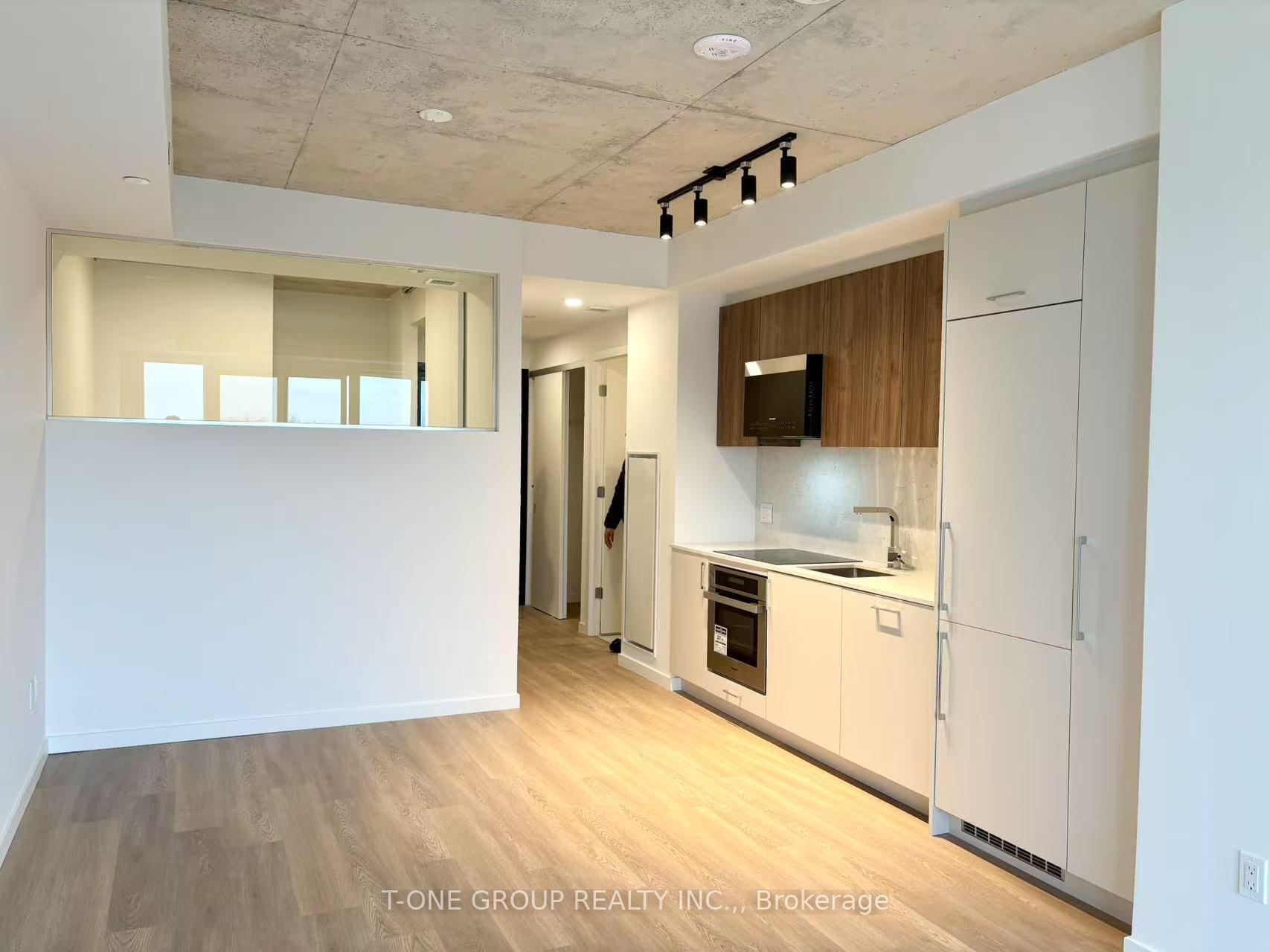 Photo 6 of Unit 619, 689 The Queensway, Etobicoke, Stonegate-Queensway — HOMEH