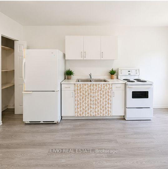 Photo 4 of 2967 St. Clair Avenue E, Toronto, O'Connor-Parkview — HOMEH