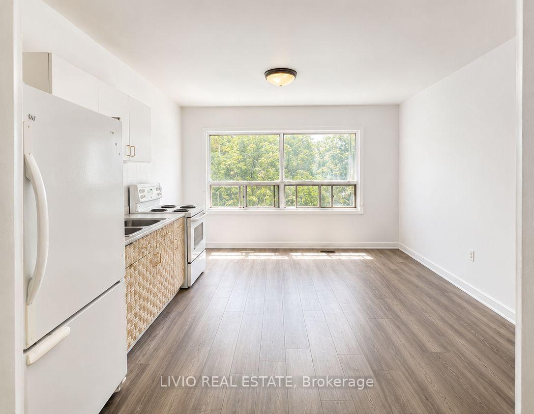 Photo 5 of 2967 St. Clair Avenue E, Toronto, O'Connor-Parkview — HOMEH
