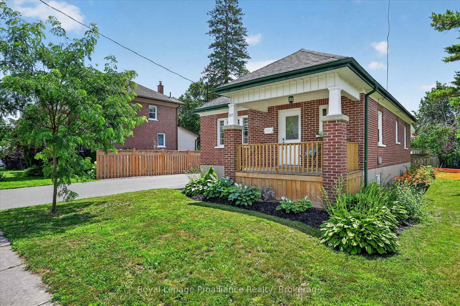 Photo 2 of 107 Morrow Street, Peterborough, Otonabee Ward 1 — HOMEH