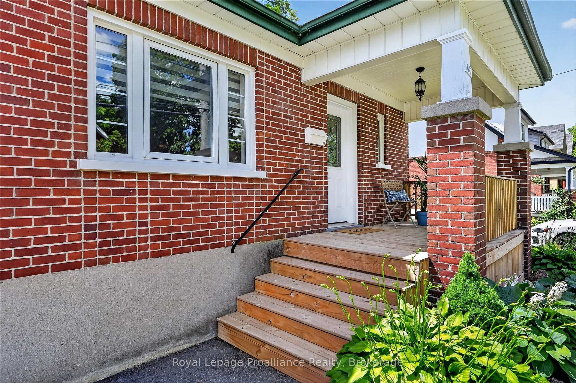 Photo 3 of 107 Morrow Street, Peterborough, Otonabee Ward 1 — HOMEH