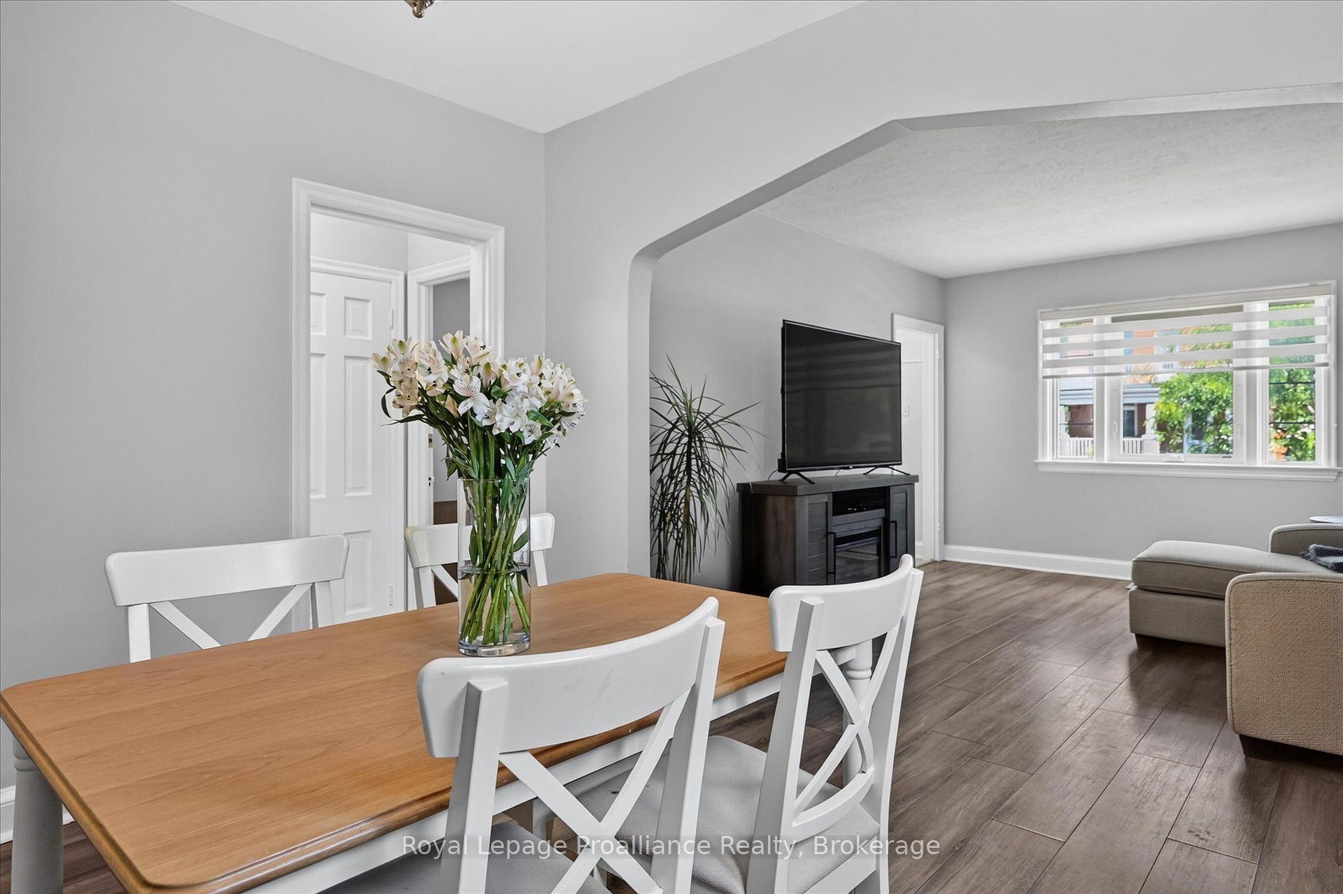 Photo 8 of 107 Morrow Street, Peterborough, Otonabee Ward 1 — HOMEH