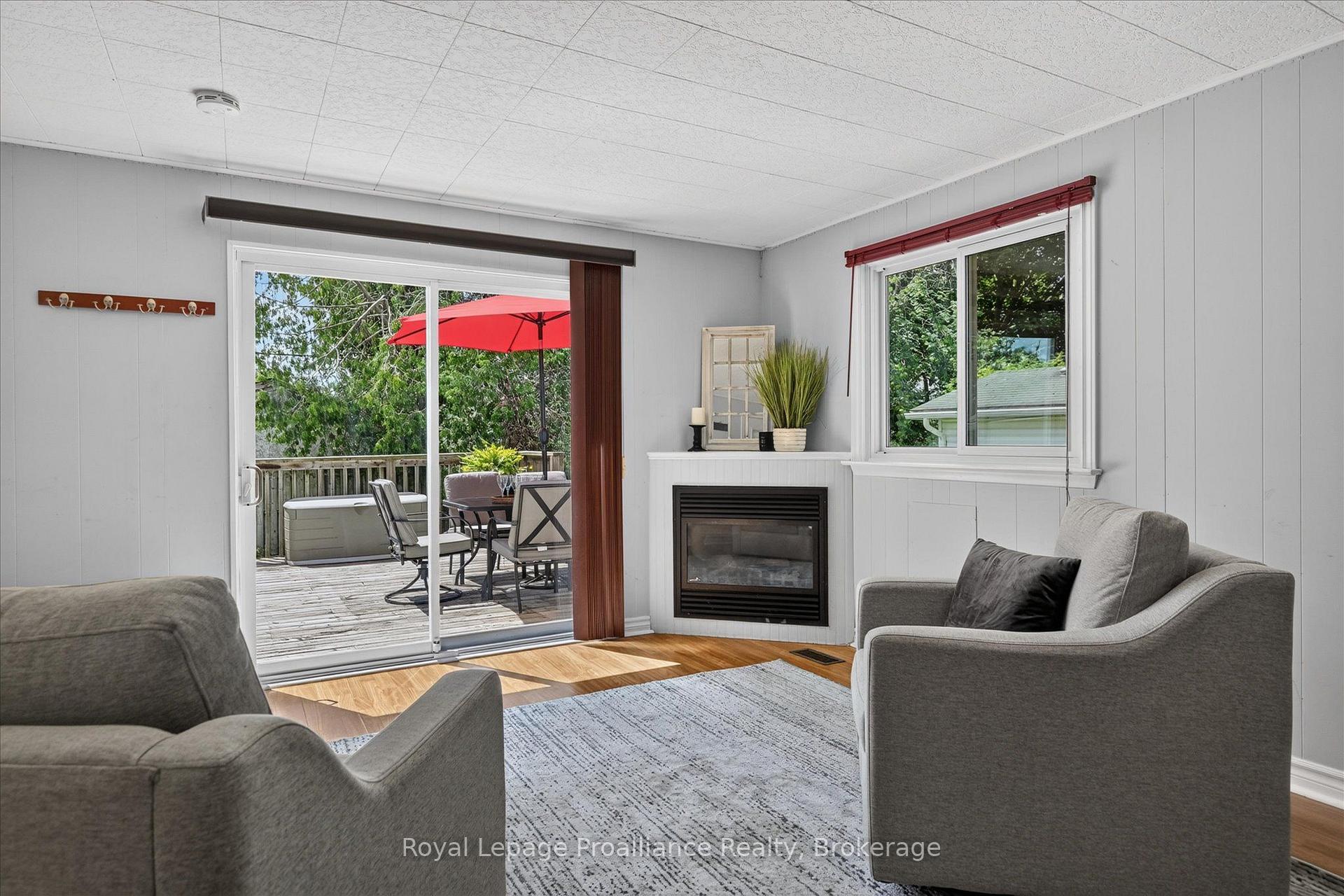 Photo 12 of 107 Morrow Street, Peterborough, Otonabee Ward 1 — HOMEH