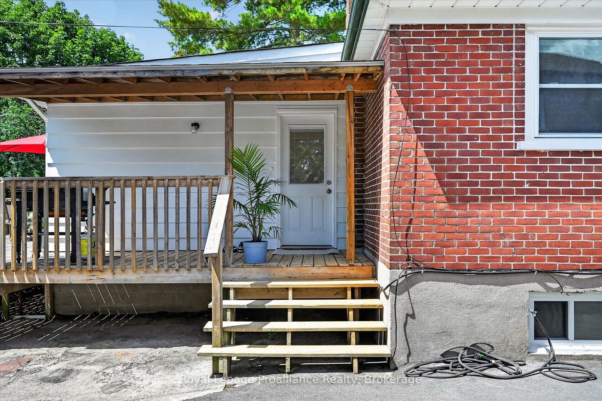 Photo 26 of 107 Morrow Street, Peterborough, Otonabee Ward 1 — HOMEH