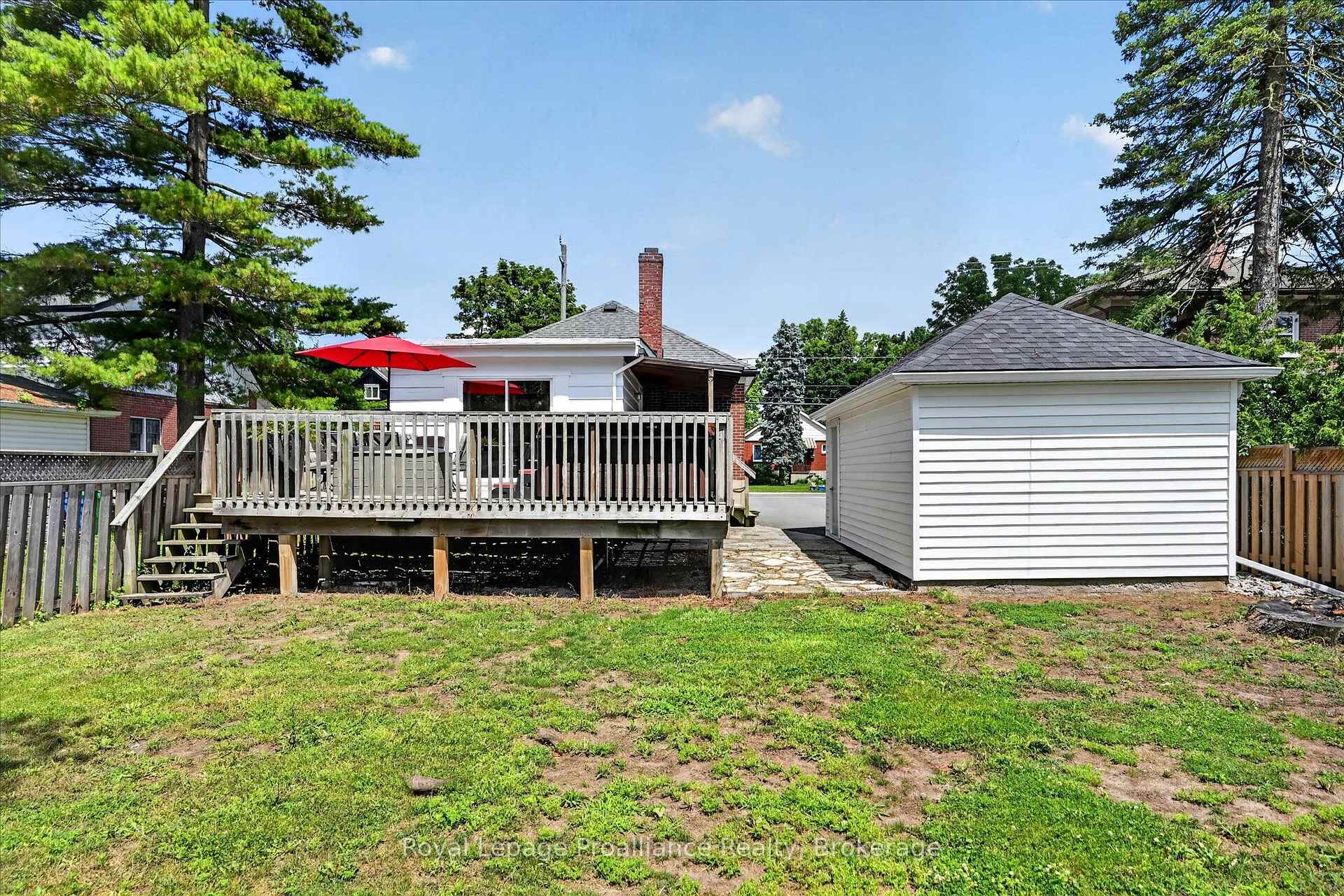 Photo 31 of 107 Morrow Street, Peterborough, Otonabee Ward 1 — HOMEH