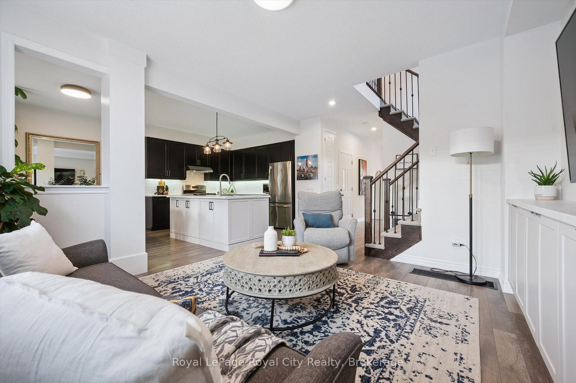 Photo 10 of 98 Kay Crescent, Centre Wellington, Fergus — HOMEH