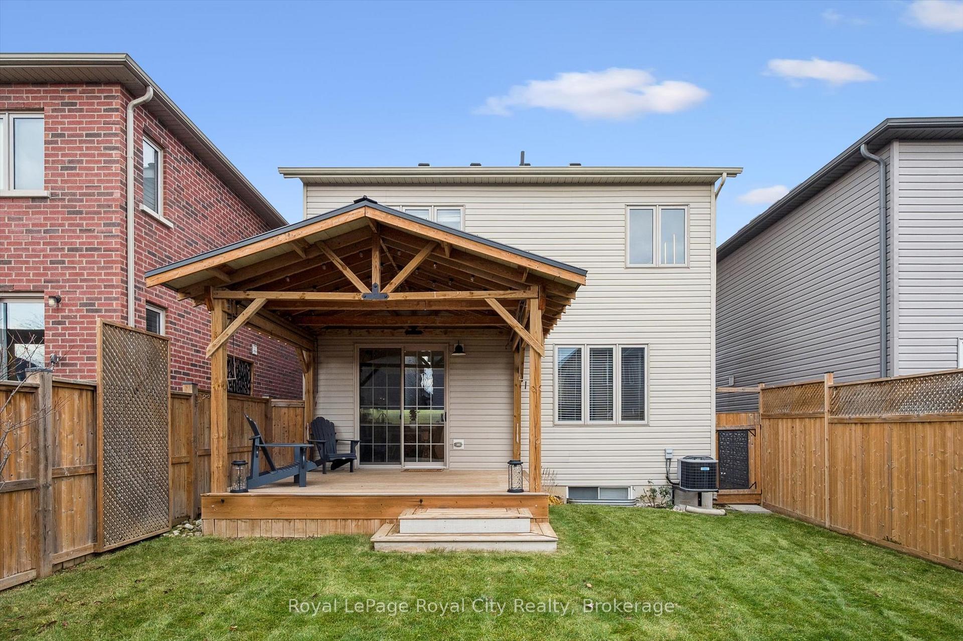 Photo 39 of 98 Kay Crescent, Centre Wellington, Fergus — HOMEH