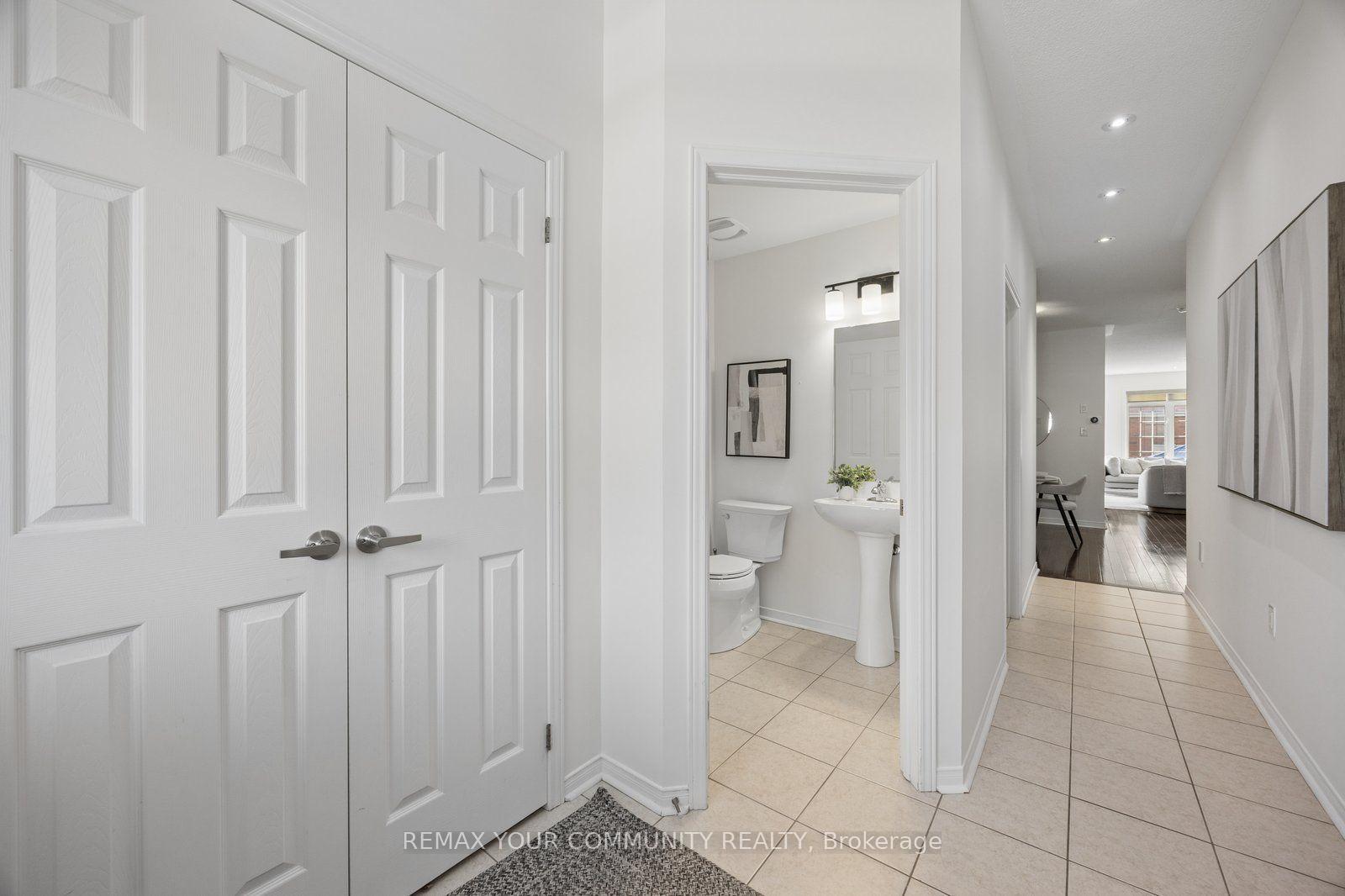 Photo 5 of 21 Warbler Avenue, Vaughan, Patterson — HOMEH