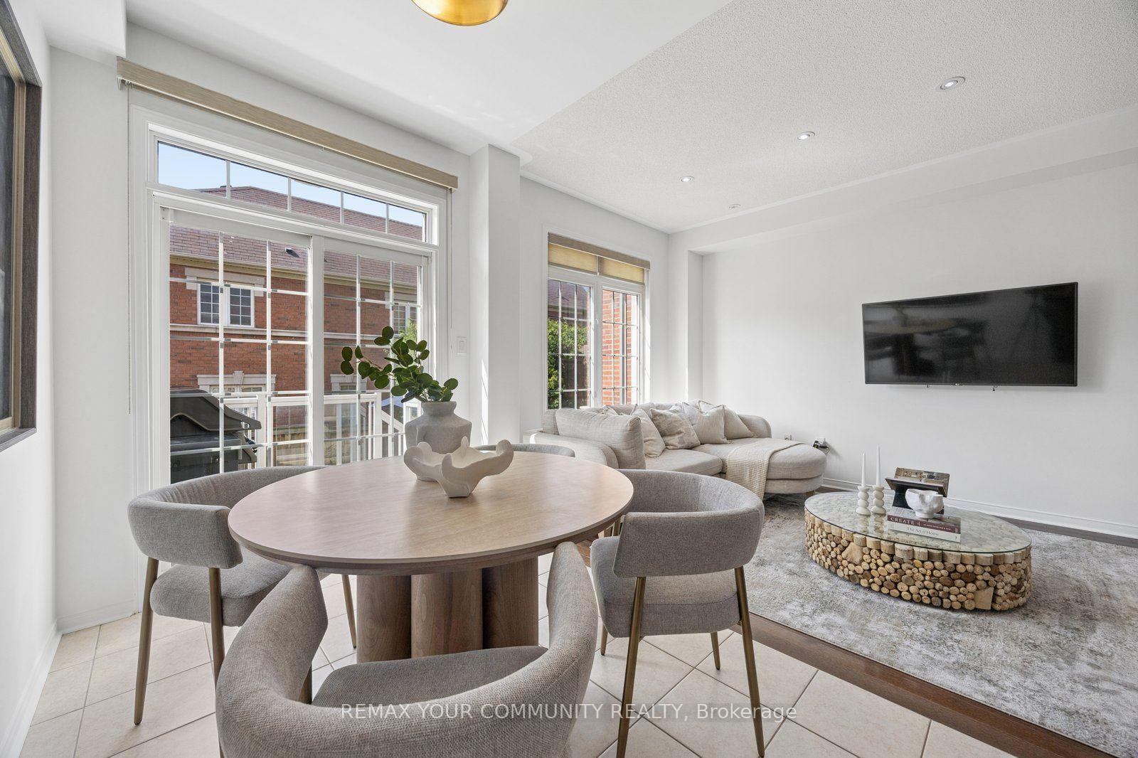 Photo 10 of 21 Warbler Avenue, Vaughan, Patterson — HOMEH