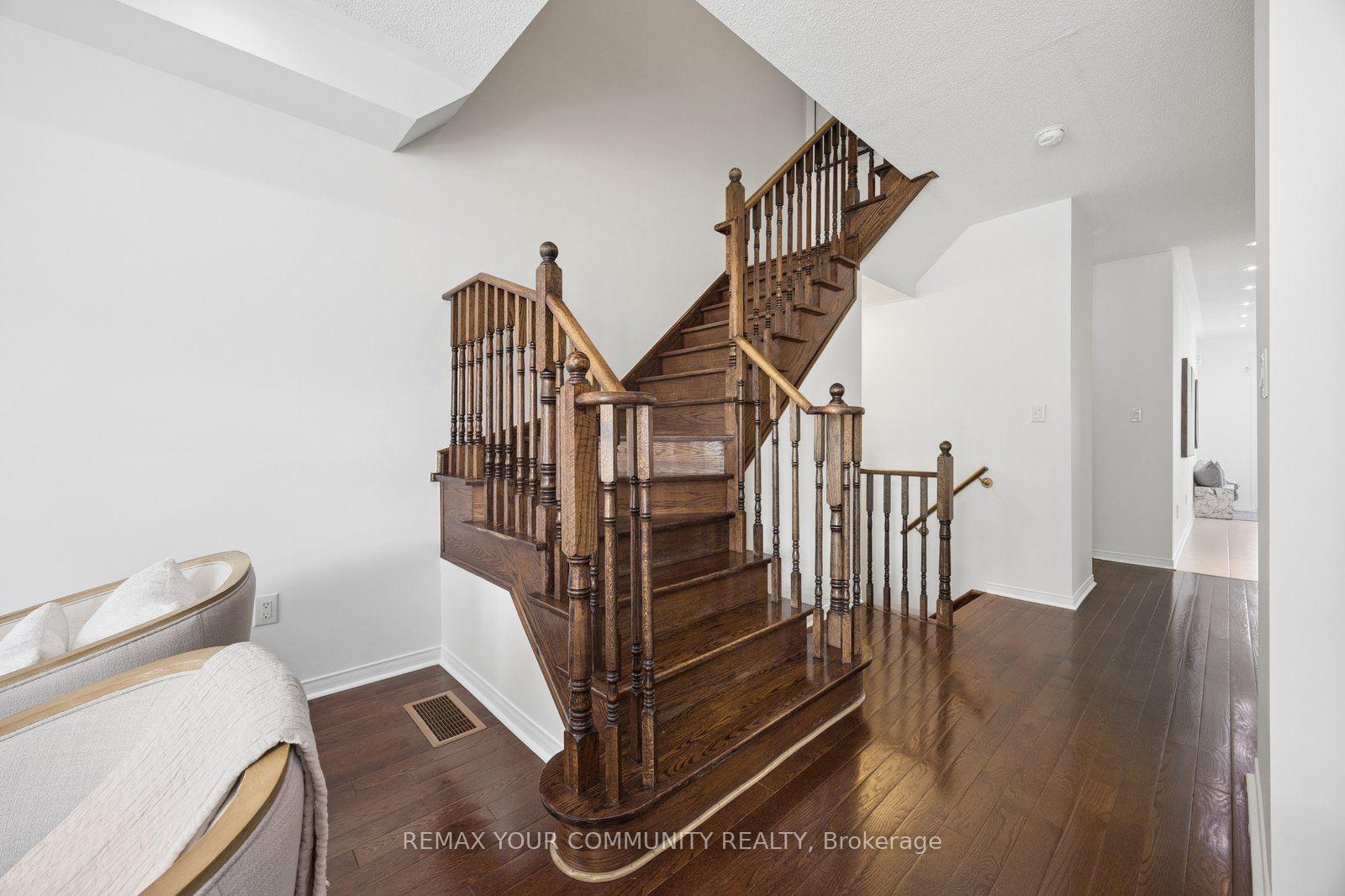 Photo 17 of 21 Warbler Avenue, Vaughan, Patterson — HOMEH