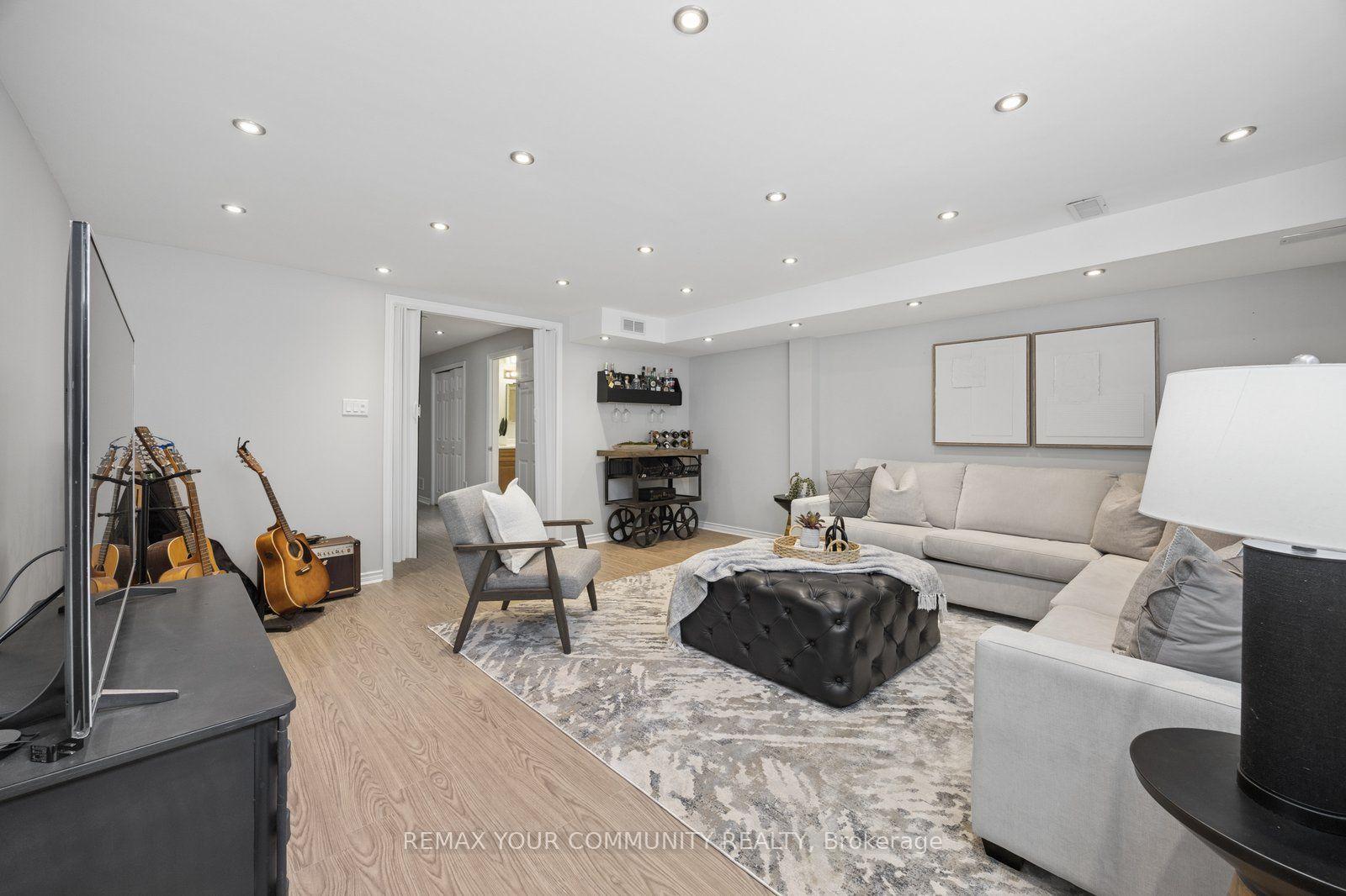 Photo 23 of 21 Warbler Avenue, Vaughan, Patterson — HOMEH