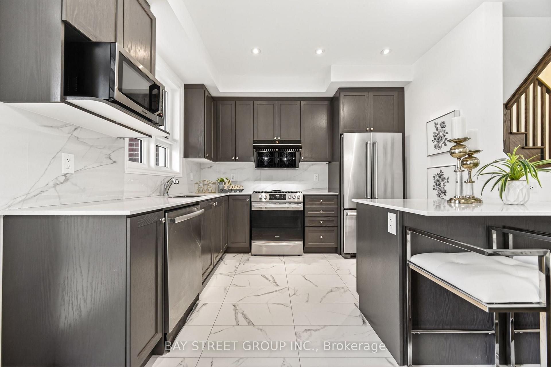 Photo 12 of 66 Massachusetts Lane, Markham, Wismer — HOMEH