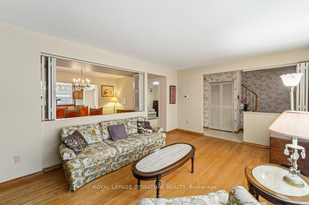 Photo 14 of 8 Underhill Drive, North York, Parkwoods-Donalda — HOMEH