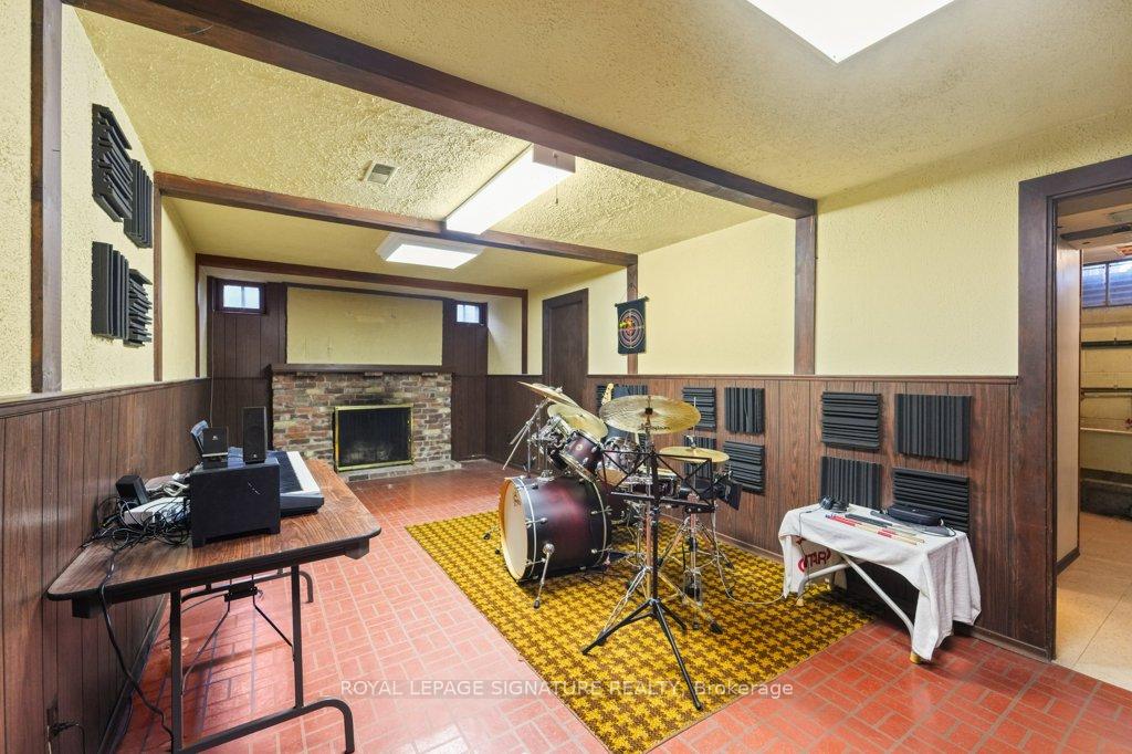 Photo 36 of 8 Underhill Drive, North York, Parkwoods-Donalda — HOMEH