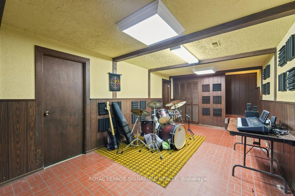 Photo 39 of 8 Underhill Drive, North York, Parkwoods-Donalda — HOMEH