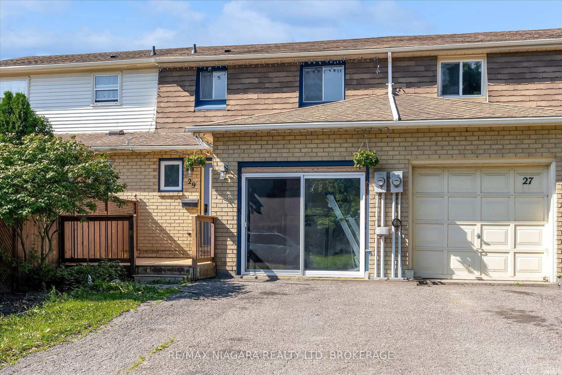 Photo 2 of 29 Romy Crescent, Thorold, Confederation Heights — HOMEH