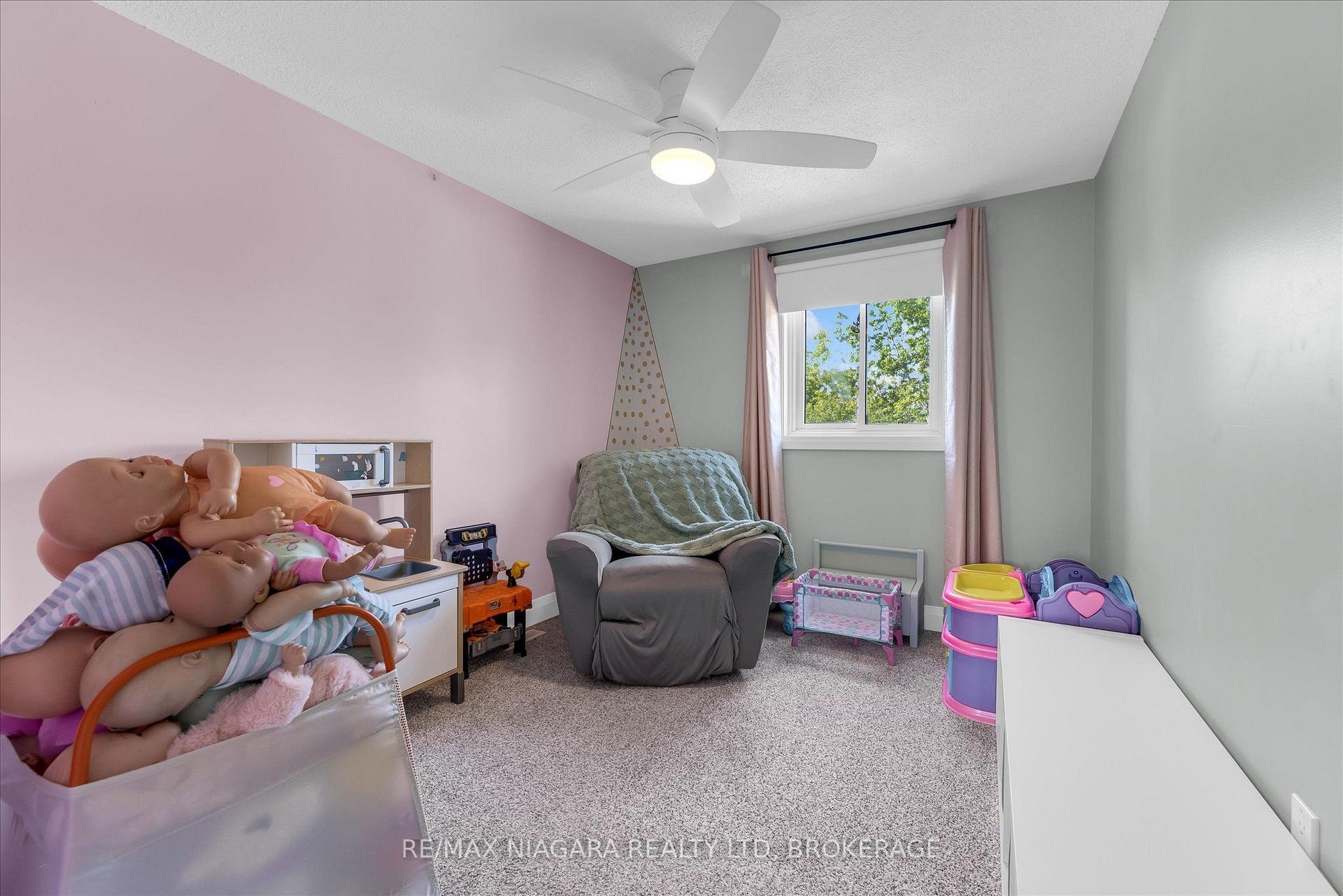 Photo 15 of 29 Romy Crescent, Thorold, Confederation Heights — HOMEH