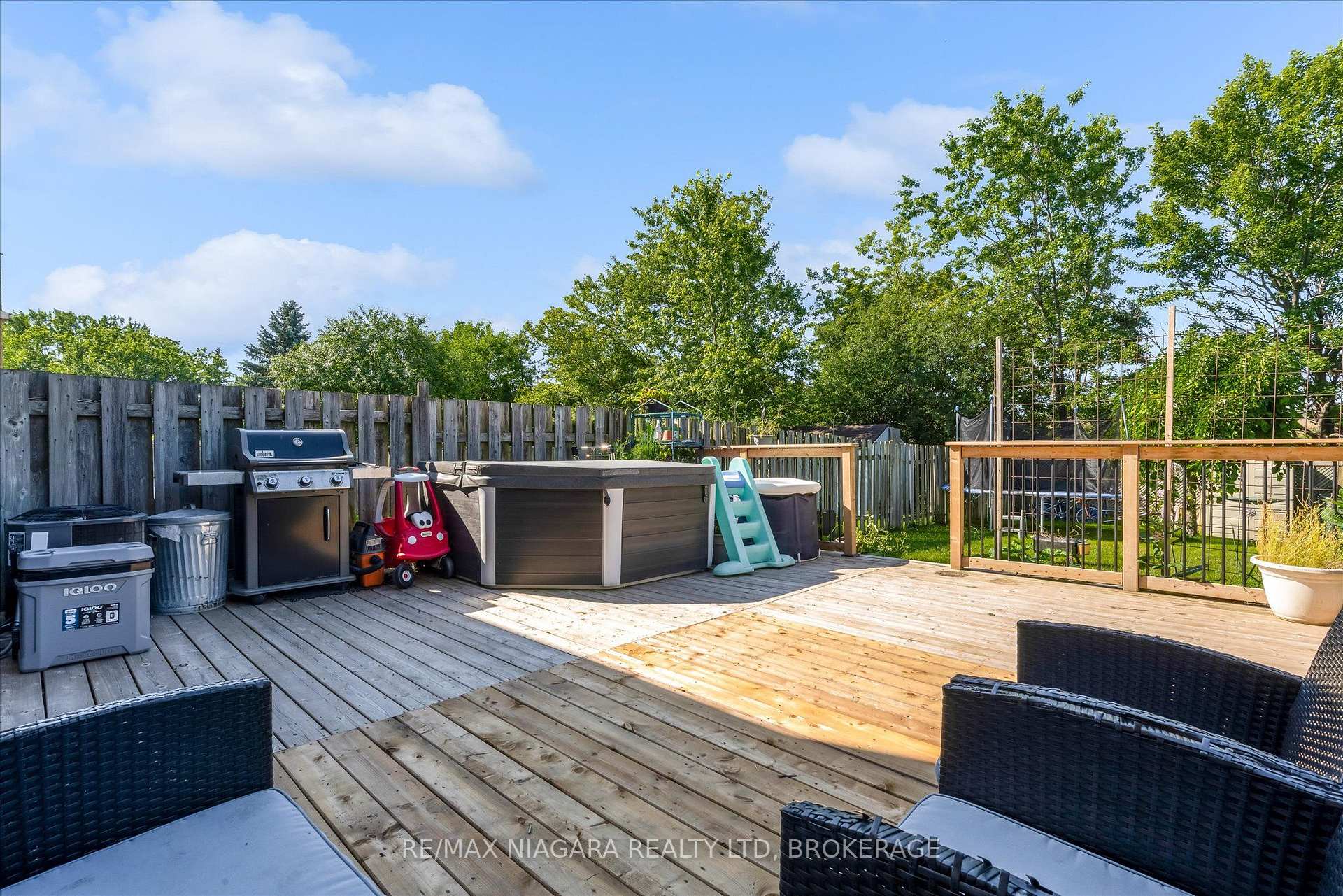 Photo 27 of 29 Romy Crescent, Thorold, Confederation Heights — HOMEH