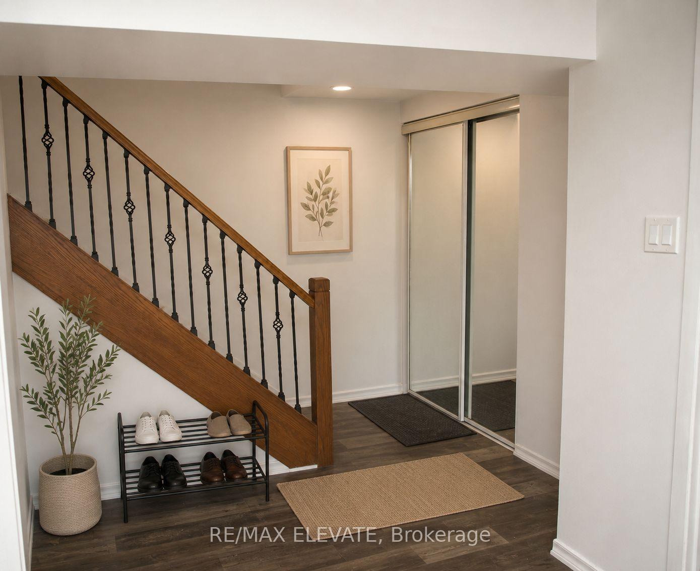 Photo 2 of 144 Crow Trail W, Scarborough, Malvern — HOMEH