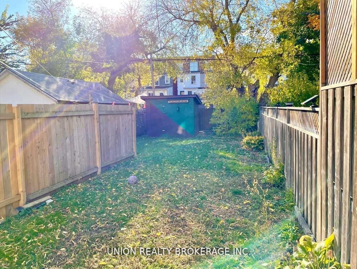 Photo 12 of Unit Lower, 142 Pickering Street, Toronto, East End-Danforth — HOMEH