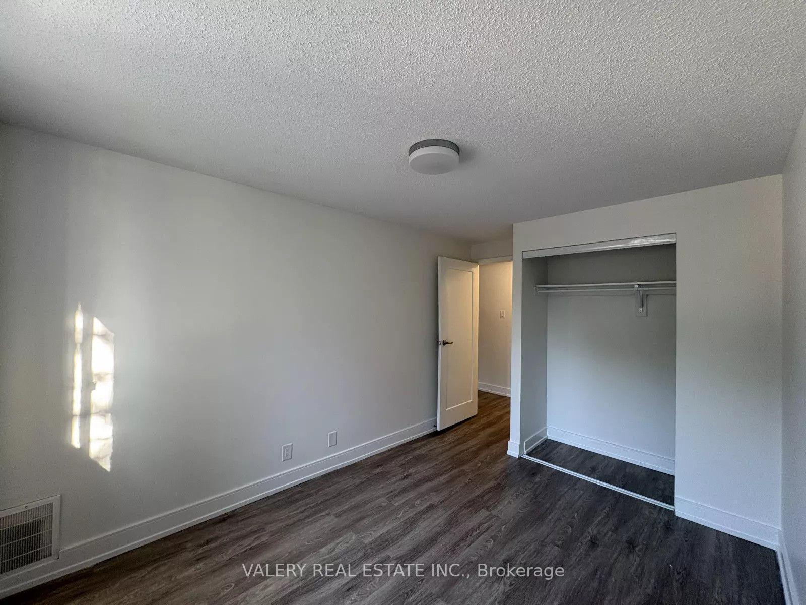 Photo 11 of Unit 109, 286 Chandler Drive, Kitchener, Laurentian Hills — HOMEH