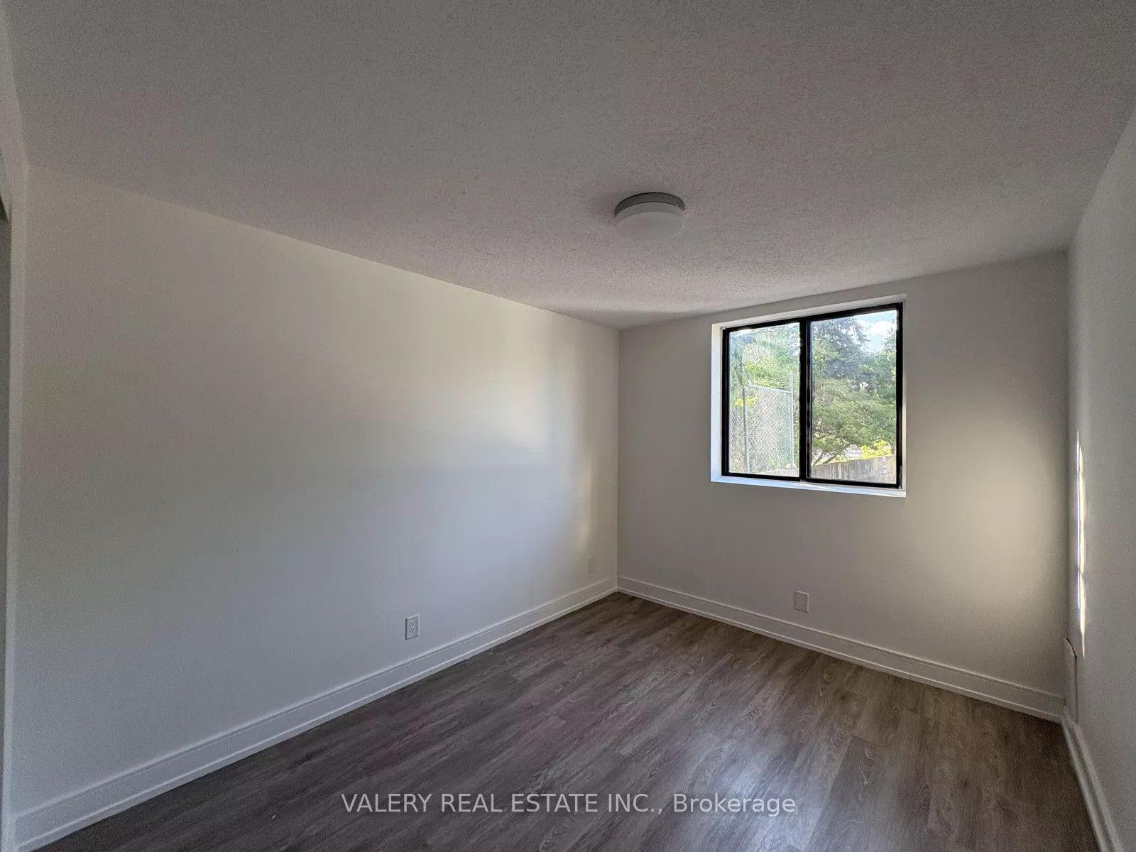 Photo 14 of Unit 109, 286 Chandler Drive, Kitchener, Laurentian Hills — HOMEH