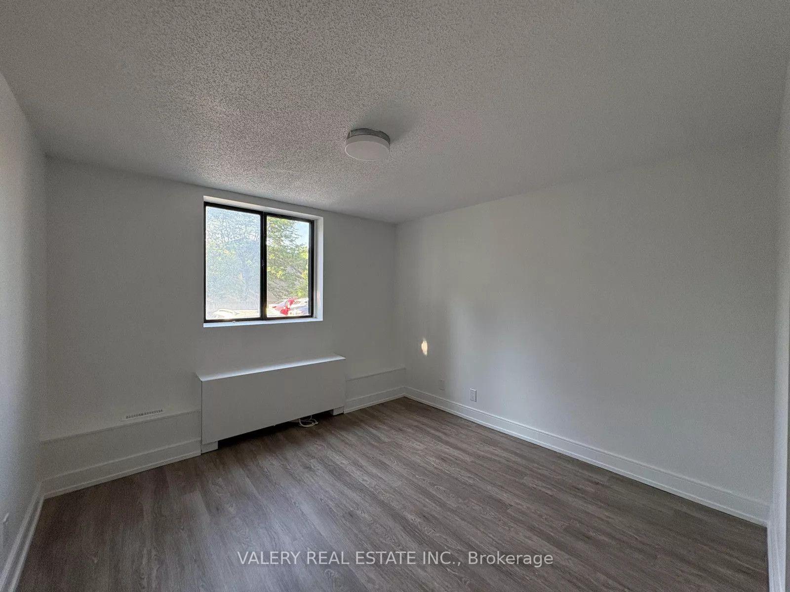 Photo 21 of Unit 109, 286 Chandler Drive, Kitchener, Laurentian Hills — HOMEH