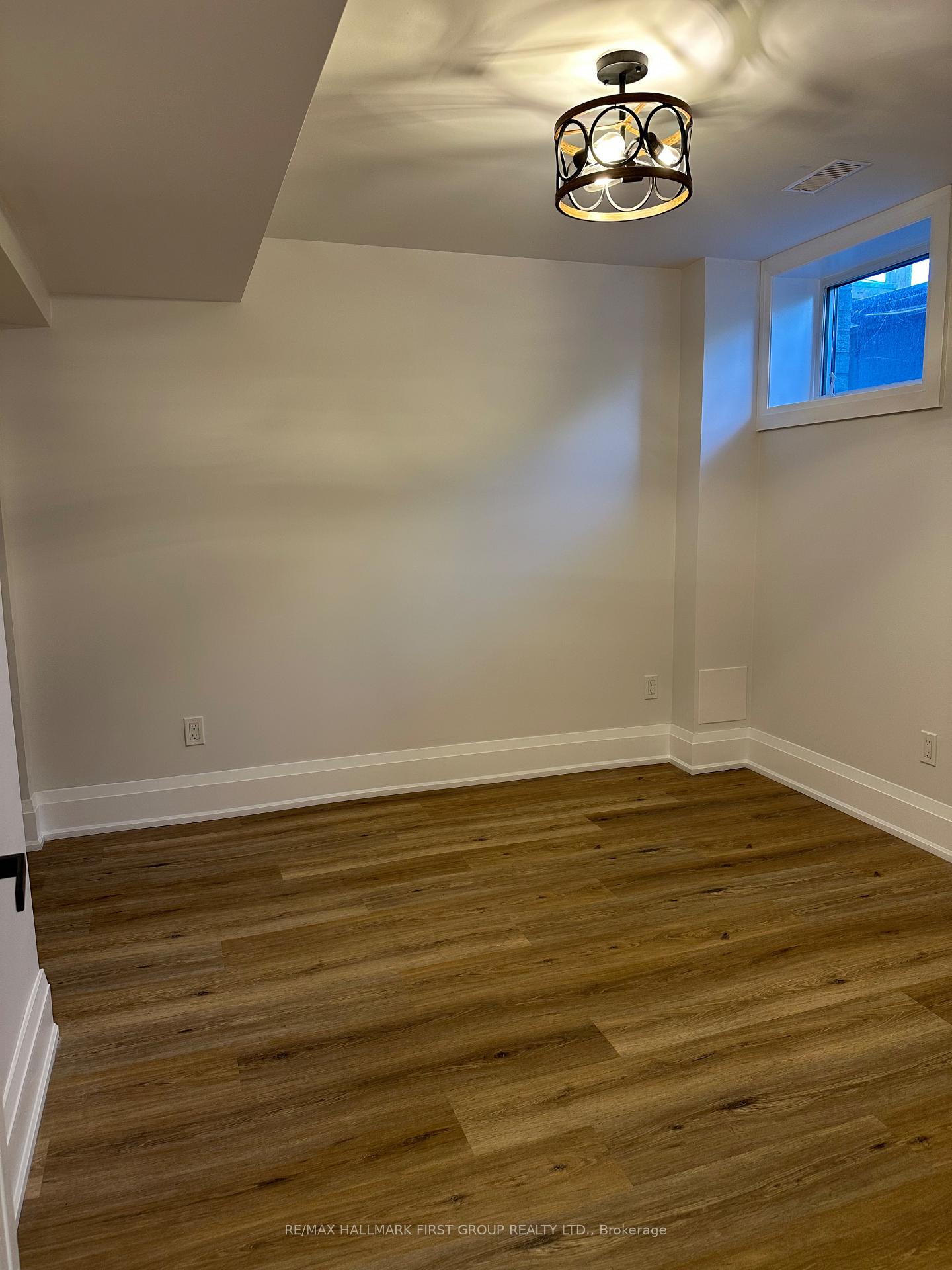 Photo 6 of 19 Donald Powell Crescent, Clarington, Newcastle — HOMEH