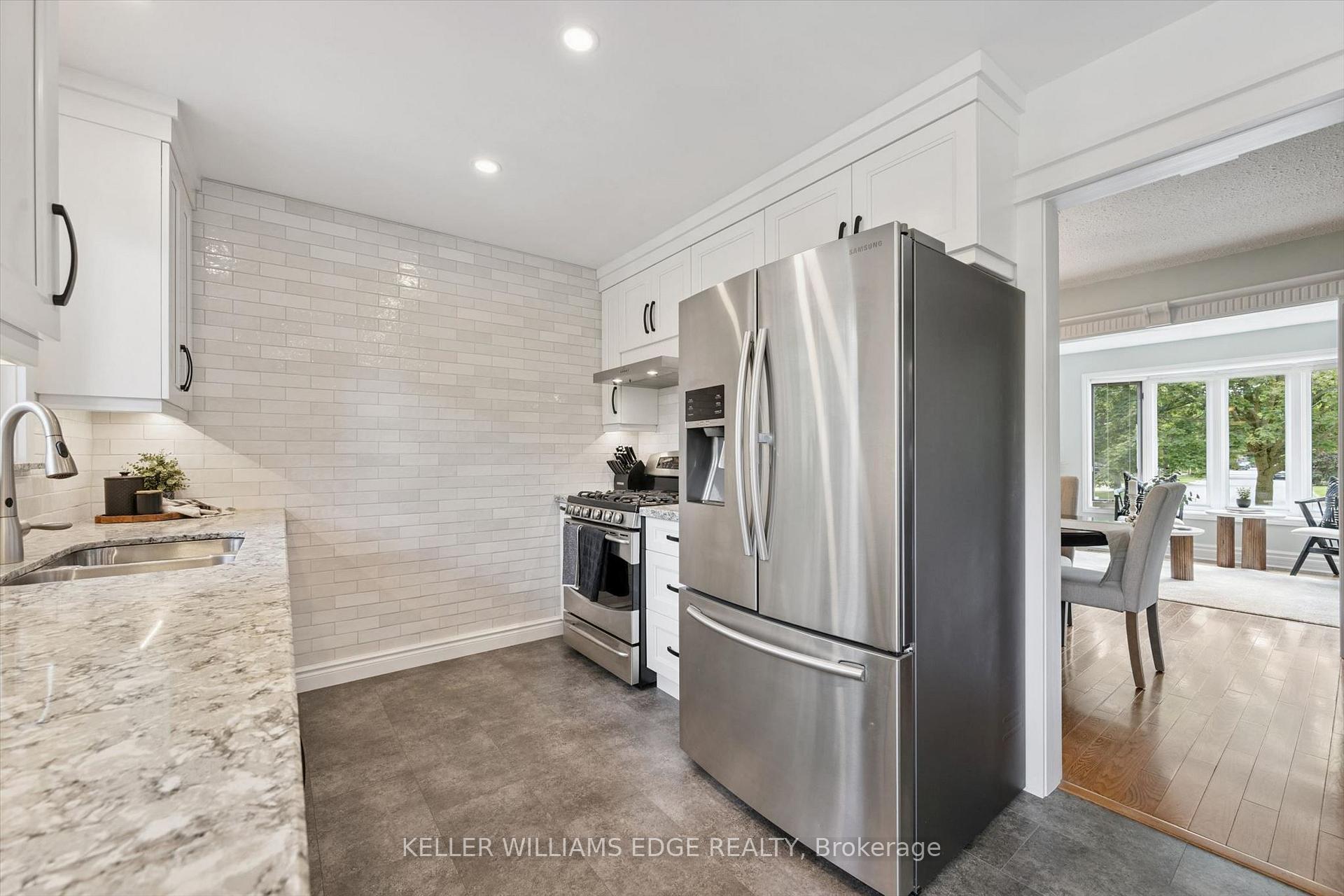 Photo 16 of 495 Tipperton Crescent, Oakville, West — HOMEH
