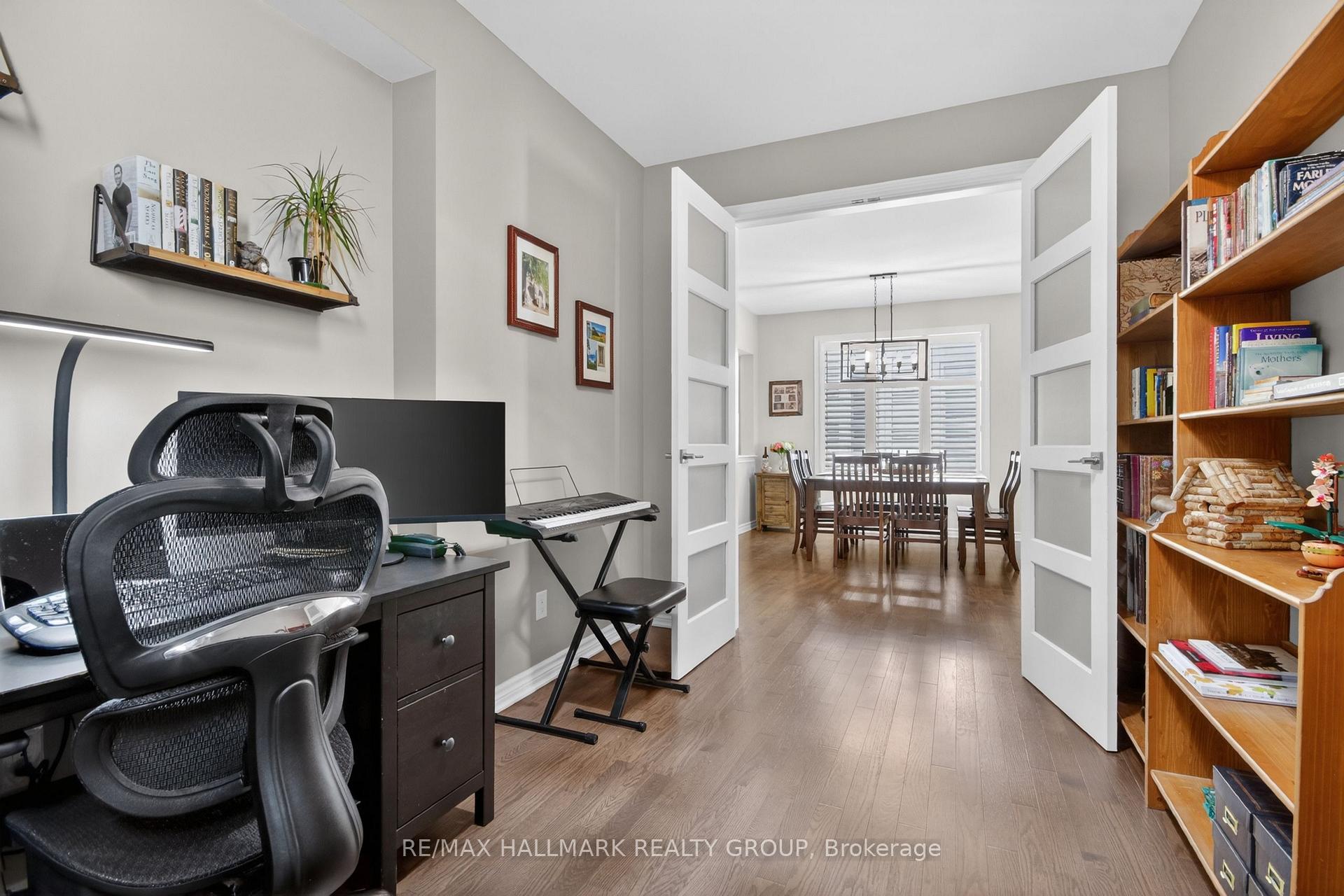 Photo 11 of 33 Summitview Drive, Ottawa, Kanata - Emerald Meadows/Trailwest — HOMEH