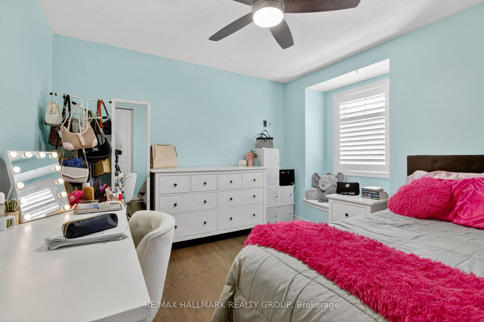 Photo 18 of 33 Summitview Drive, Ottawa, Kanata - Emerald Meadows/Trailwest — HOMEH