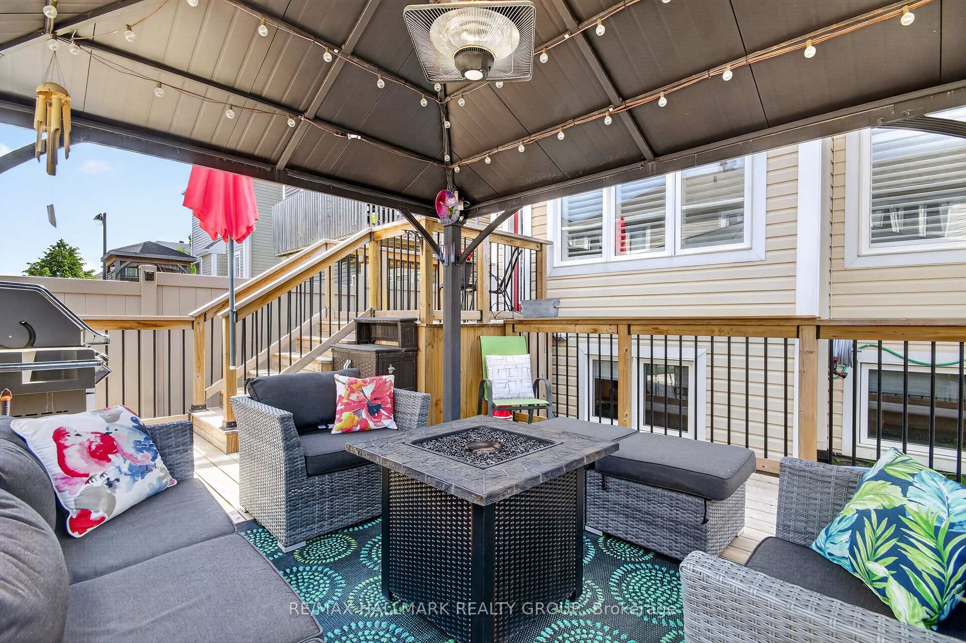 Photo 27 of 33 Summitview Drive, Ottawa, Kanata - Emerald Meadows/Trailwest — HOMEH