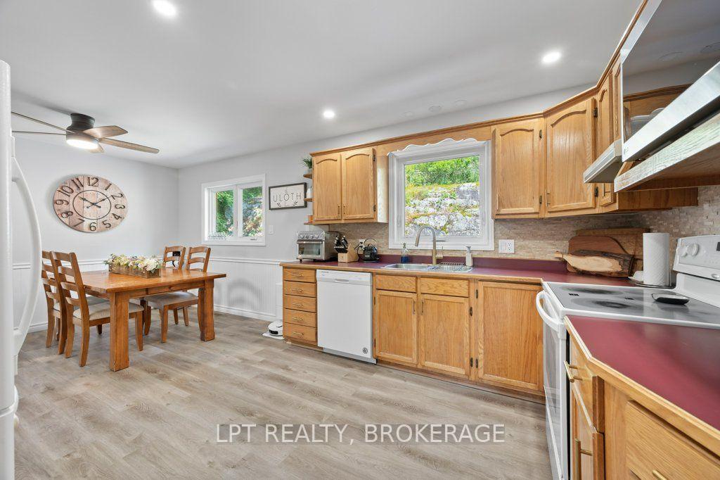 Photo 10 of 2978 Pine Grove, Kingston, City North of 401 — HOMEH