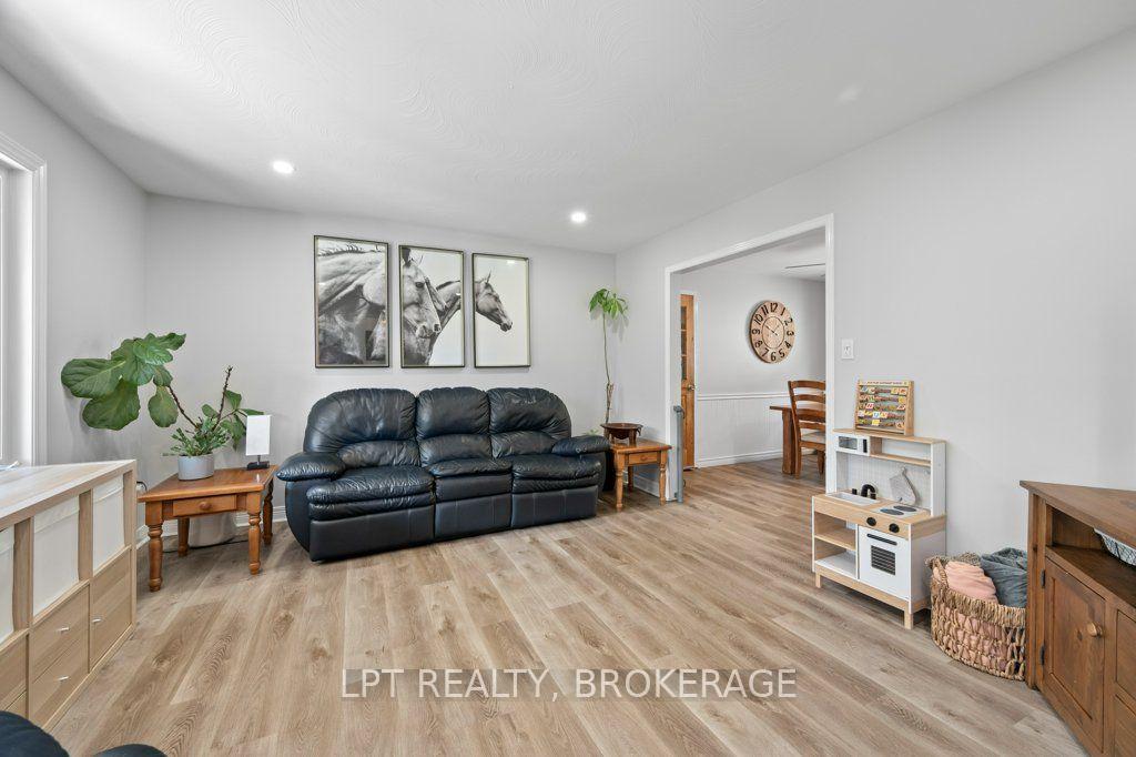Photo 14 of 2978 Pine Grove, Kingston, City North of 401 — HOMEH