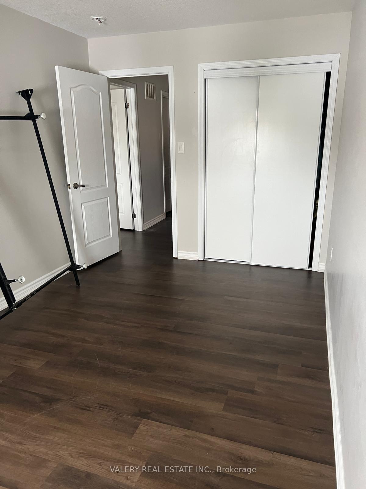 Photo 11 of Unit 1, 147 Baffin Crescent, Brampton, Northwest Brampton — HOMEH