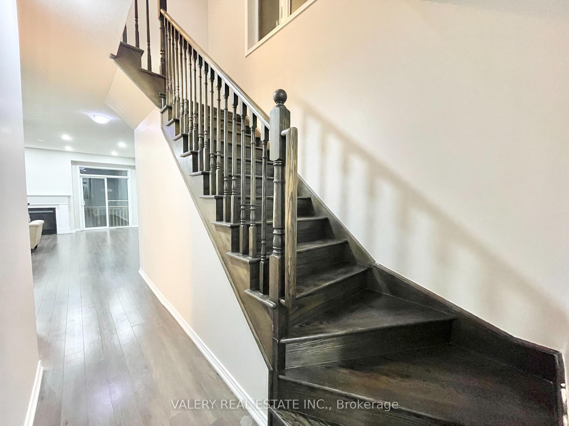 Photo 19 of Unit 1, 147 Baffin Crescent, Brampton, Northwest Brampton — HOMEH