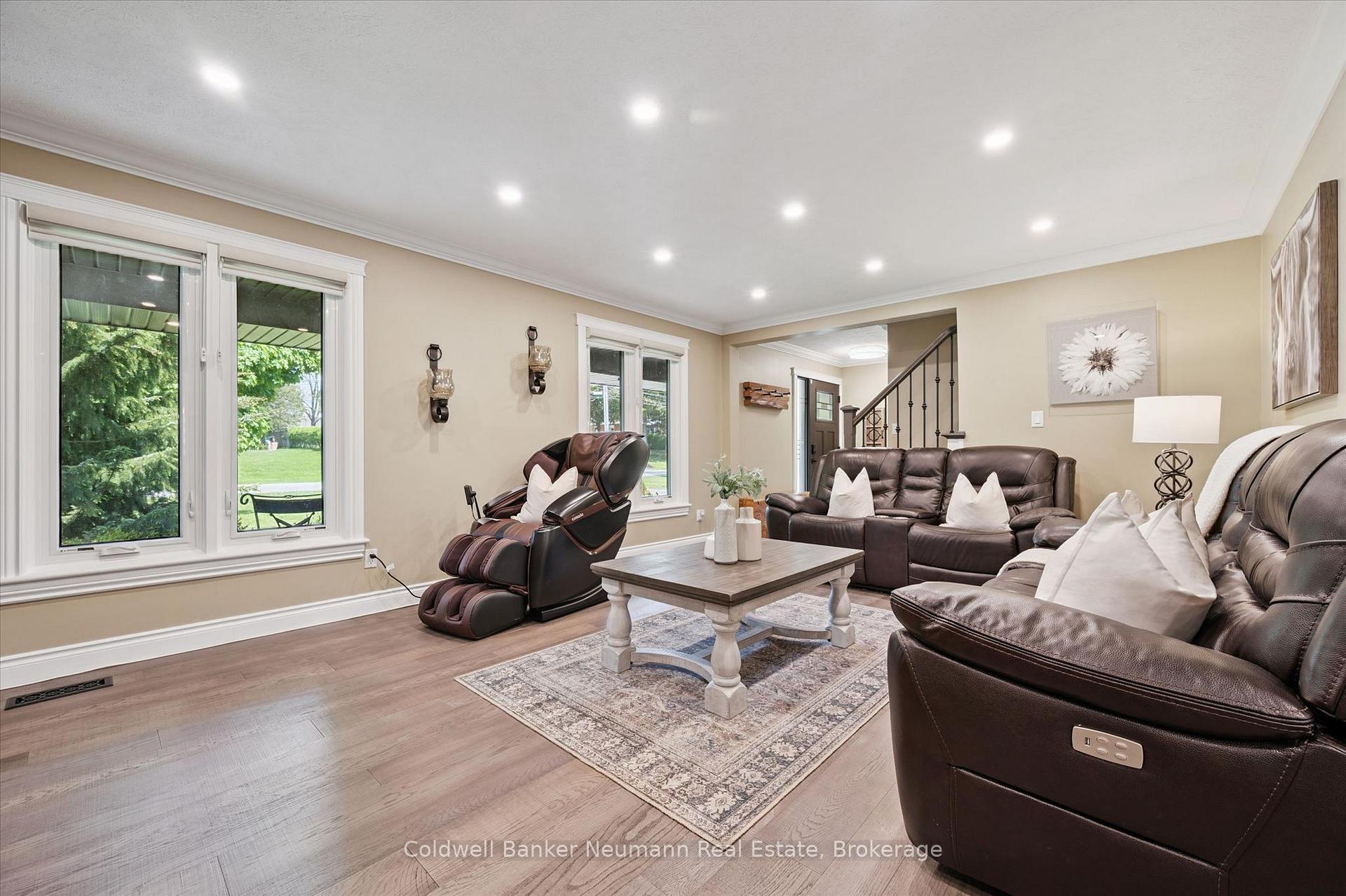 Photo 4 of 1564 Mannheim Road, Wilmot — HOMEH