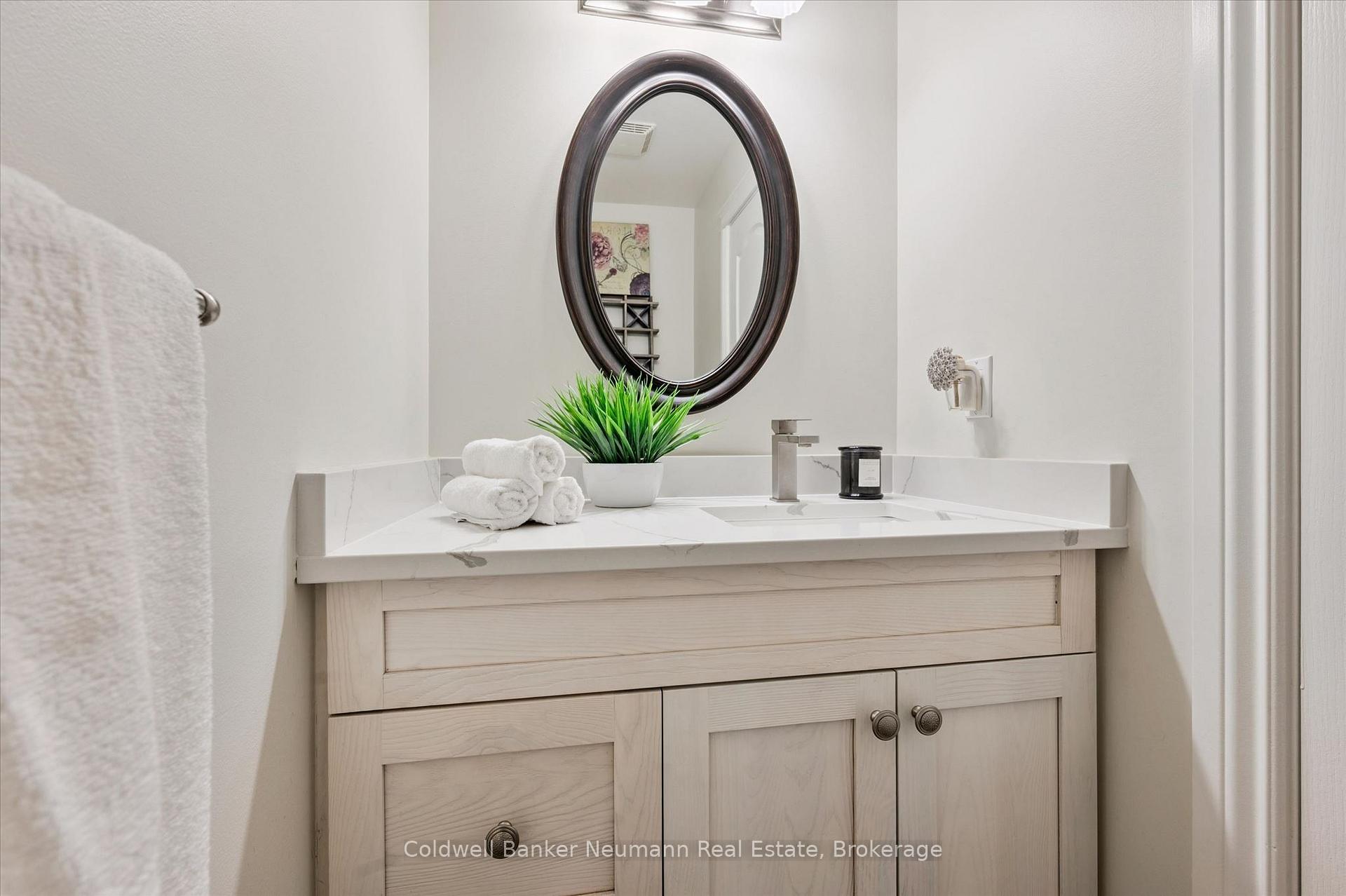 Photo 12 of 1564 Mannheim Road, Wilmot — HOMEH